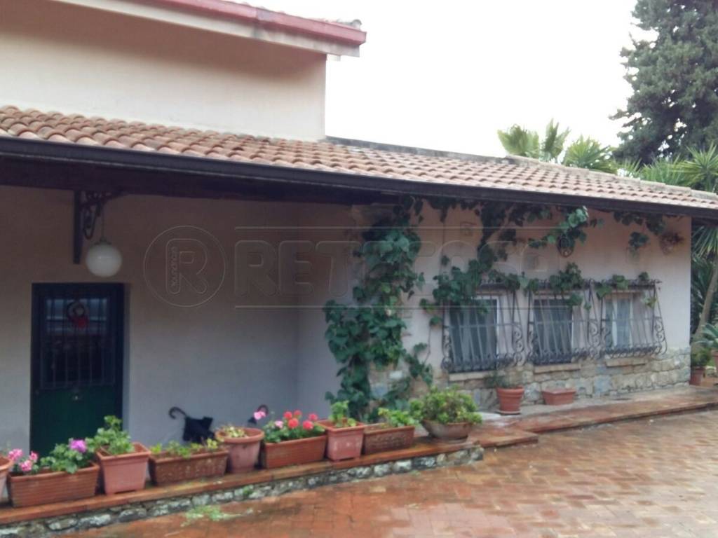 Villa a Caltanissetta in Viale L. Monaco, 111 - Foto 3