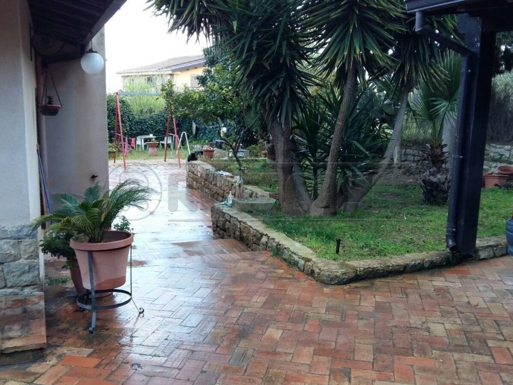 Villa a Caltanissetta in Viale L. Monaco, 111 - Foto 4