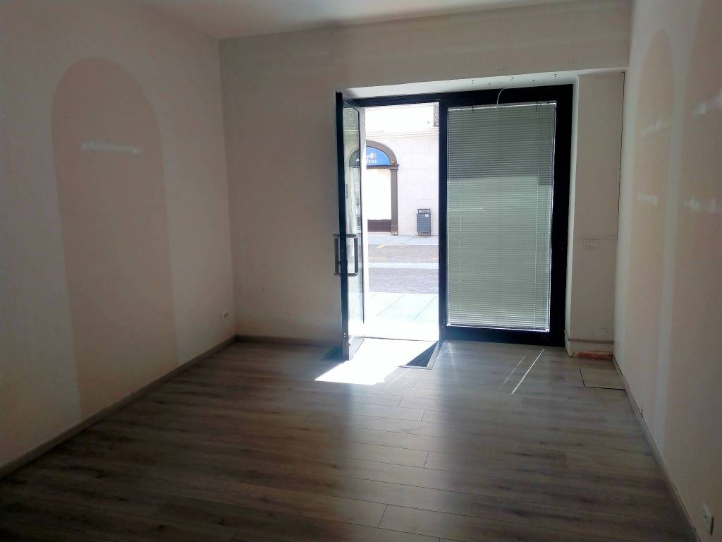 Immobile a Borgomanero in Corso Roma - Foto 3