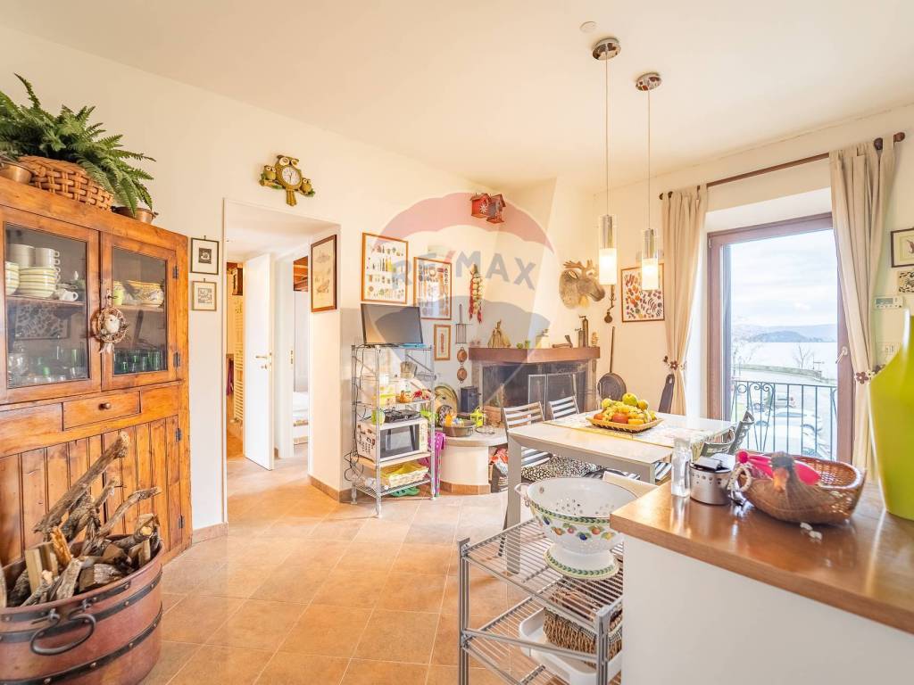 Appartamento a Capodimonte in piazza umberto I, 2 - Foto 2