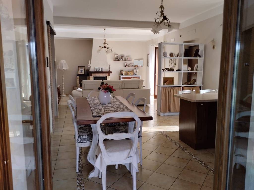 Villa a Fondi in Via Diversivo Acquachiara - Foto 3