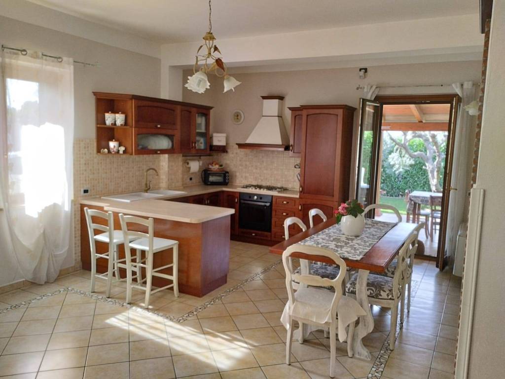Villa a Fondi in Via Diversivo Acquachiara - Foto 4