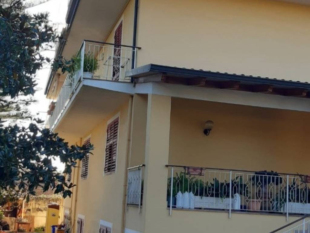 Appartamento a Lamezia terme in Via Antonio Reillo, 3 - Foto 2