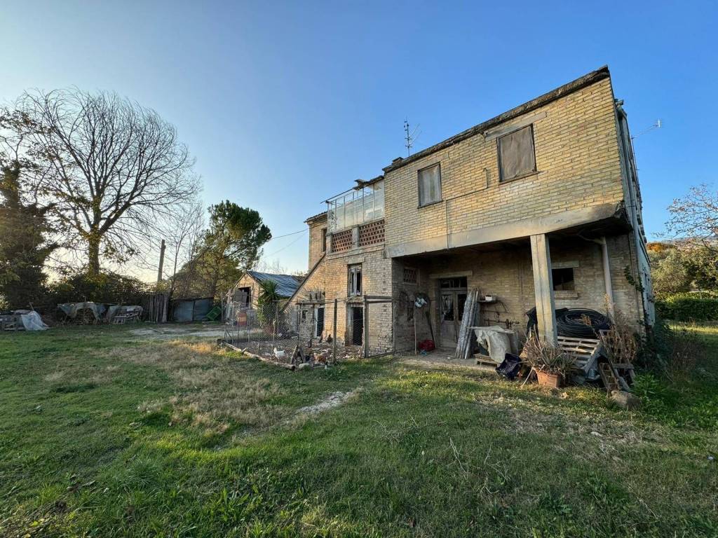 Rustico / casale a Monterubbiano in via San Pietro - Foto 3