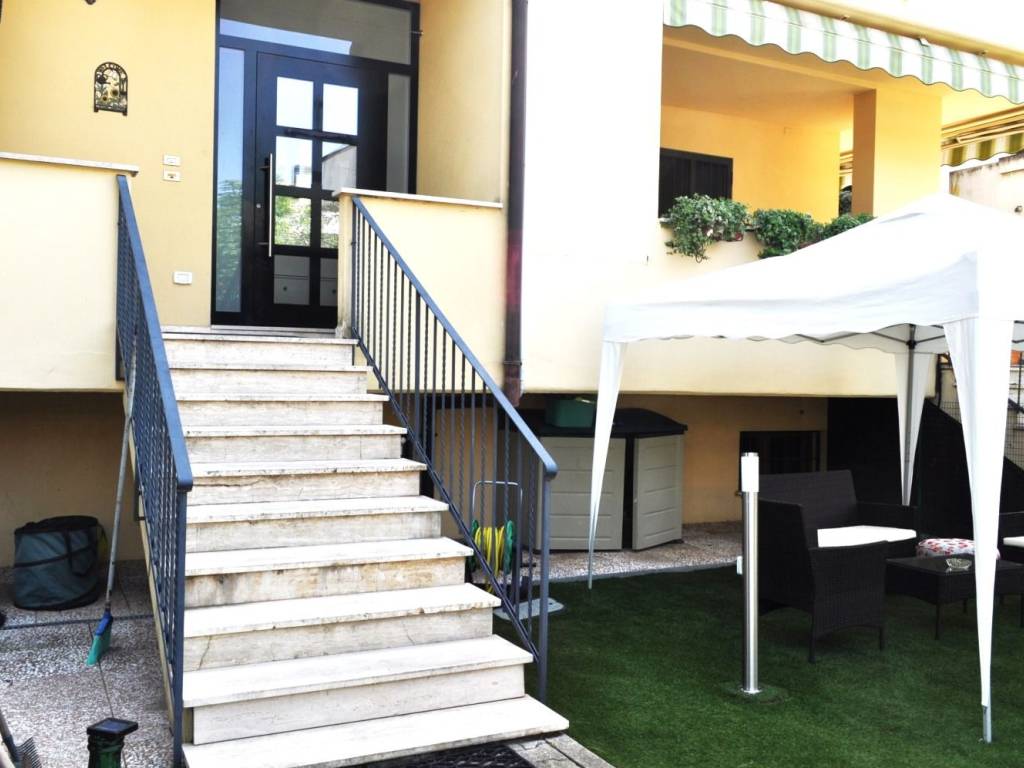 Villa a Imola in Via Rosa Luxemburg - Foto 4