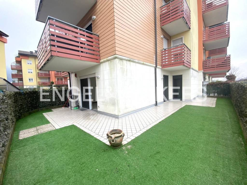 Appartamento a Rovereto in Via dell'Abetone, 41 - Foto 2