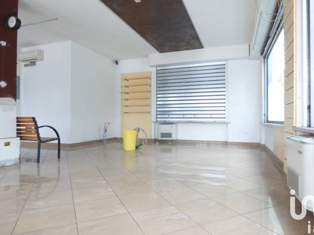 Immobile a Castiglione delle stiviere in Piazza PIAZZALE ARTISTI CASTIGLIONESI, 16 - Foto 2