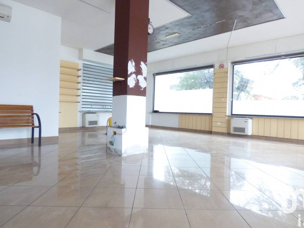 Immobile a Castiglione delle stiviere in Piazza PIAZZALE ARTISTI CASTIGLIONESI, 16 - Foto 5