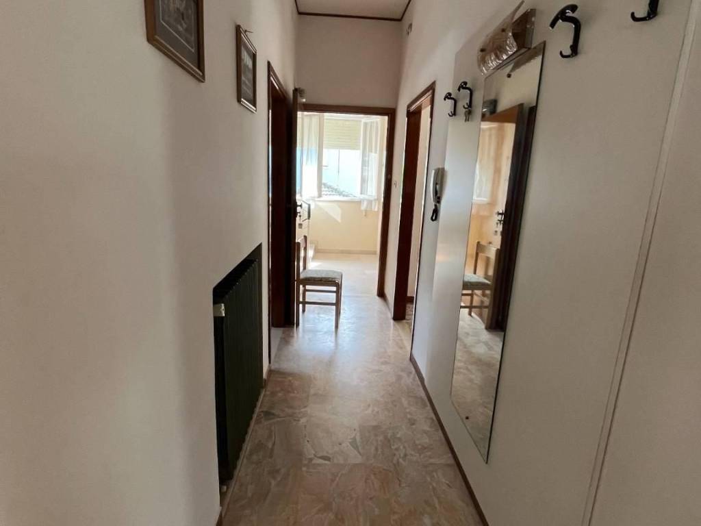 Appartamento a Rimini in Viale Guglielmo Marconi, 66 - Foto 2