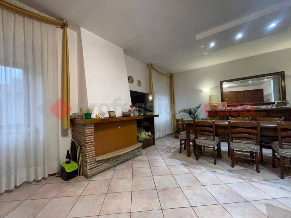 Appartamento a Rieti in Via Borgo Sant'Antonio, 31 - Foto 2