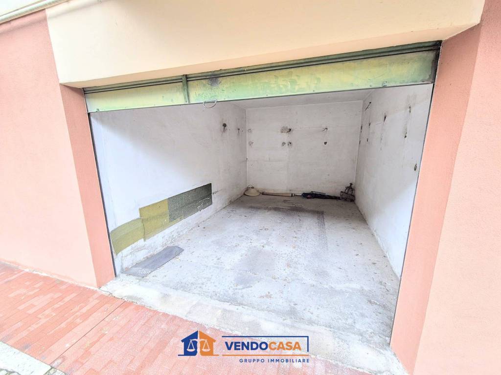 Box / garage a Finale ligure in Via Cesare Abba - Foto 2