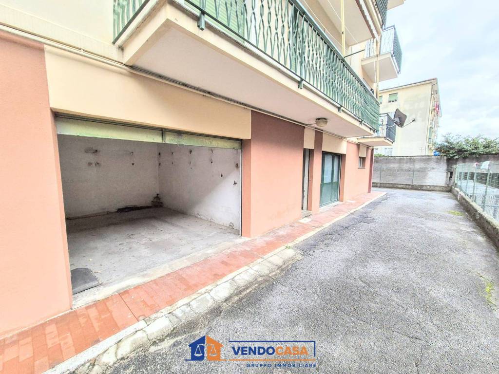 Box / garage a Finale ligure in Via Cesare Abba - Foto 3
