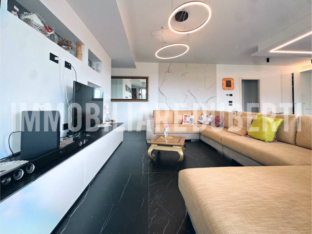 Villa a Gavirate in Via Peppino Rossi - Foto 5