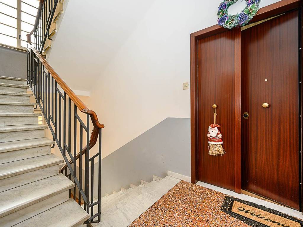 Appartamento a Livorno in Viale Giosuè Carducci - Foto 4