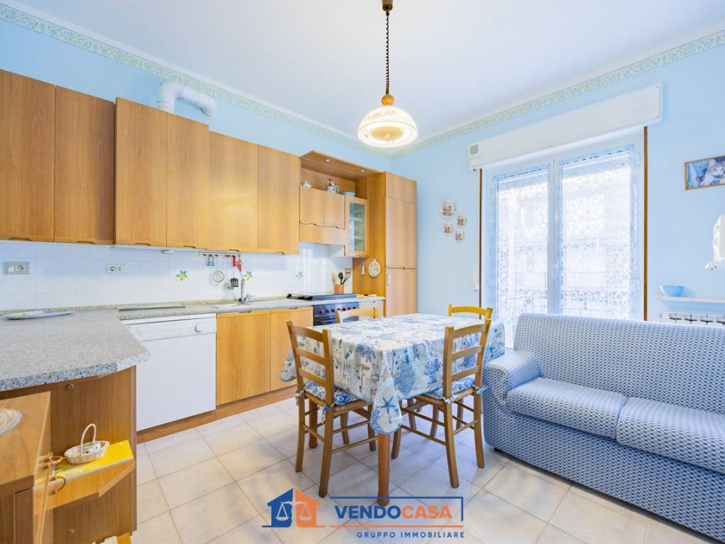 Appartamento a Spotorno in Via Laiolo, 20 - Foto 4