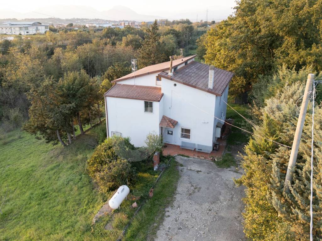 Villa a Benevento in Contrada Piano Cappelle, 289 - Foto 2