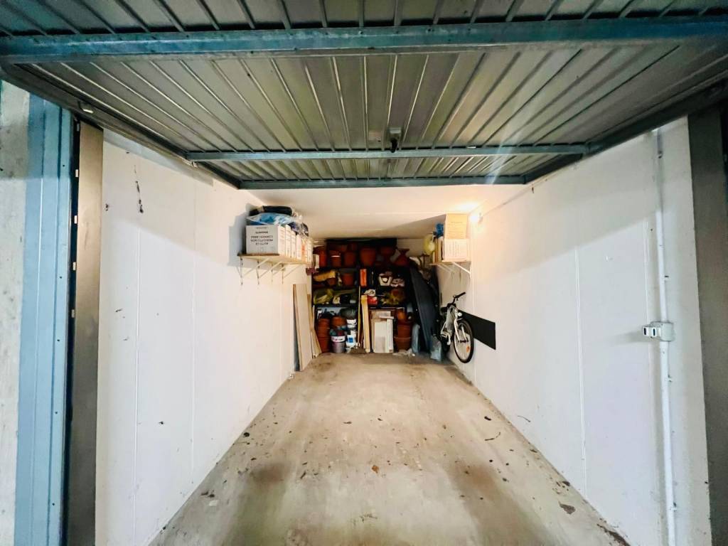 Box / garage a Cabiate in Via Ferdinando Anderloni, 44 - Foto 5