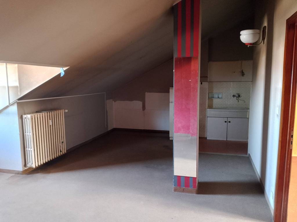 Attico / mansarda a Barge in Viale Giuseppe Mazzini - Foto 2