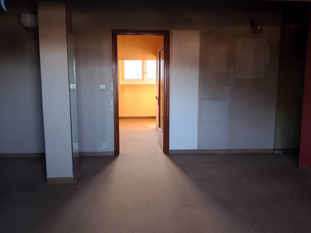 Attico / mansarda a Barge in Viale Giuseppe Mazzini - Foto 4