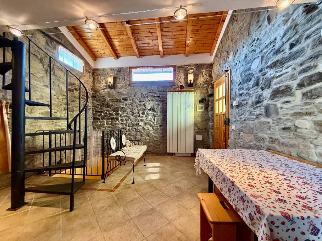 Casa indipendente a Imperia in Via Del Canto, 18 - Foto 3