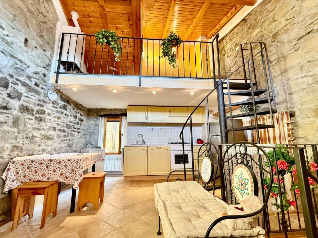 Casa indipendente a Imperia in Via Del Canto, 18 - Foto 5