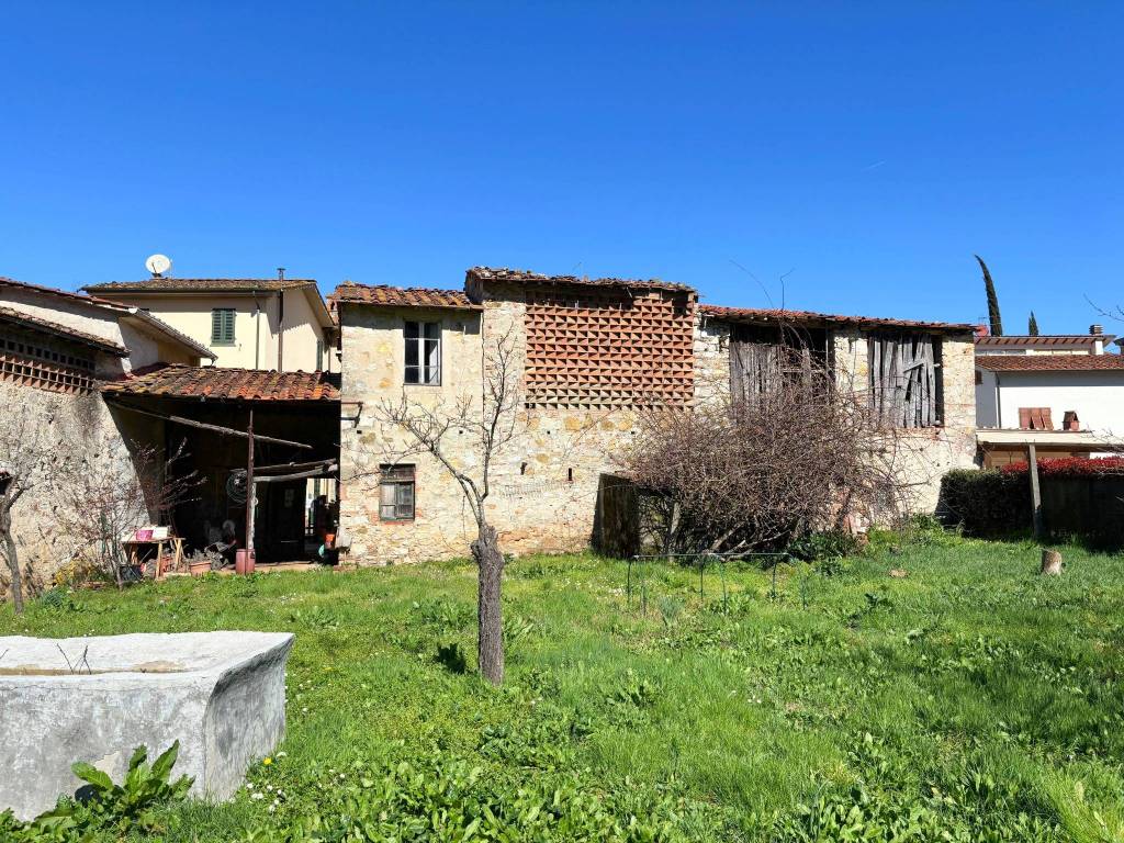 Rustico / casale a Lucca in Via di Cerasomma, 570 - Foto 2