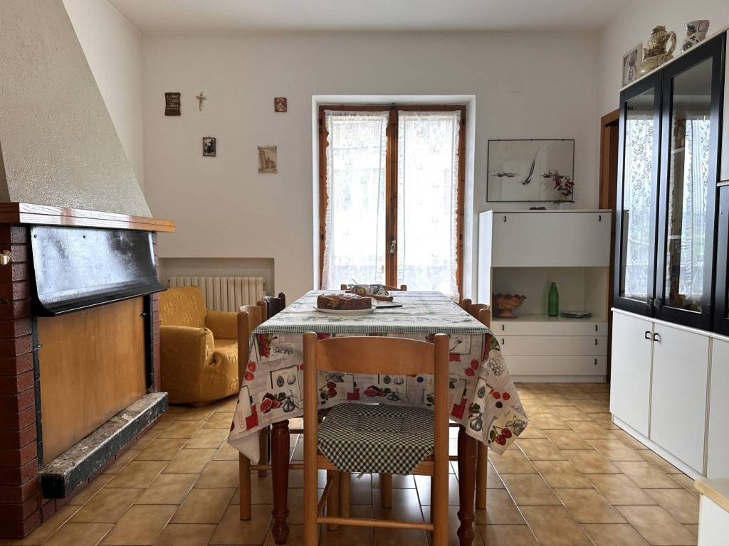 Casa indipendente a Bellante in Strada Comunale Sant'Arcangelo Penna Alta - Foto 5