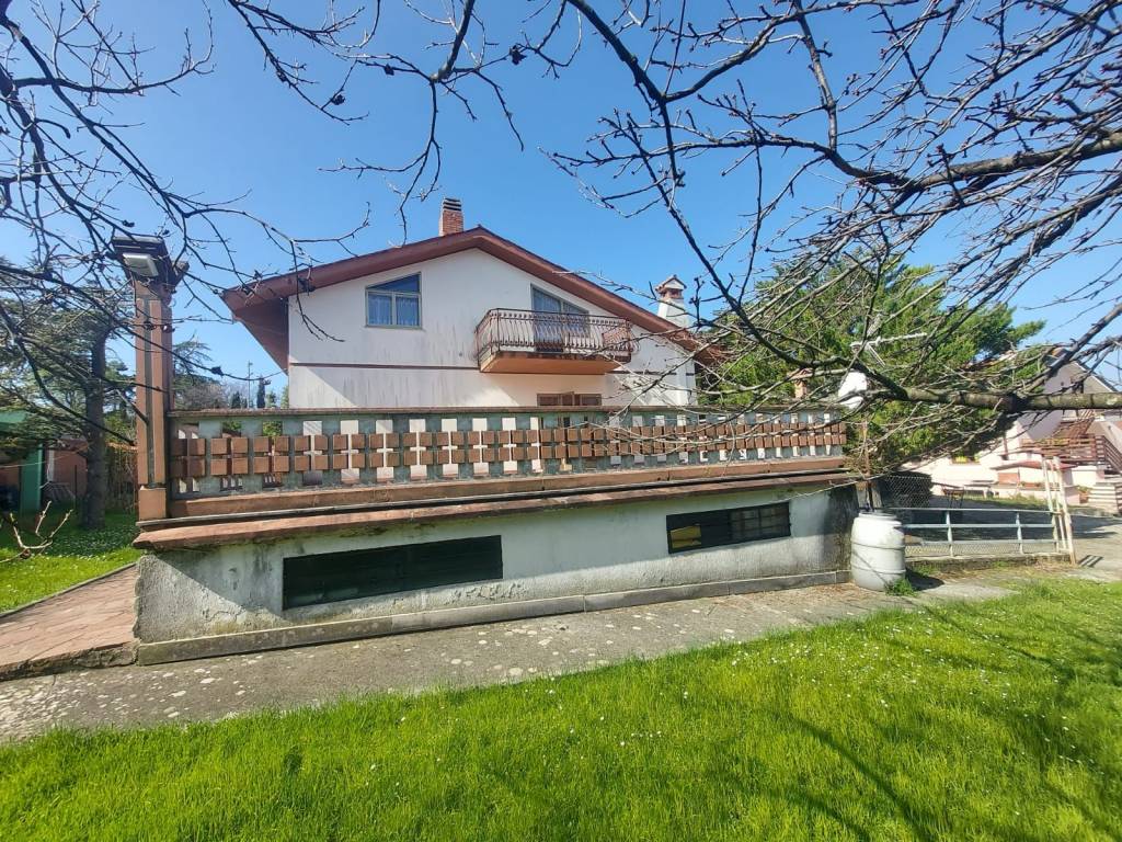 Villa a Muggia in Via Natale Colarich, 103 - Foto 2