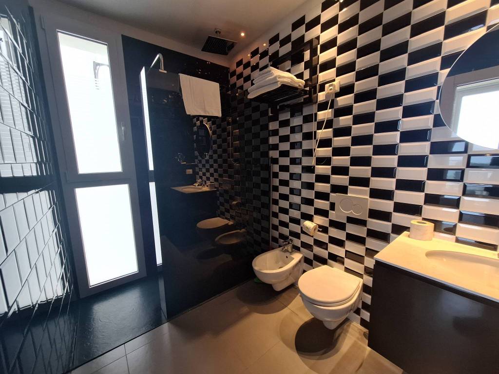 Appartamento a Rimini in Viale Porto Palos, 3 - Foto 4