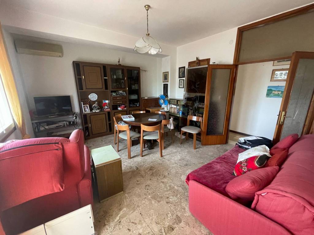 Appartamento a Riccione in Viale Aurelio Saffi - Foto 4
