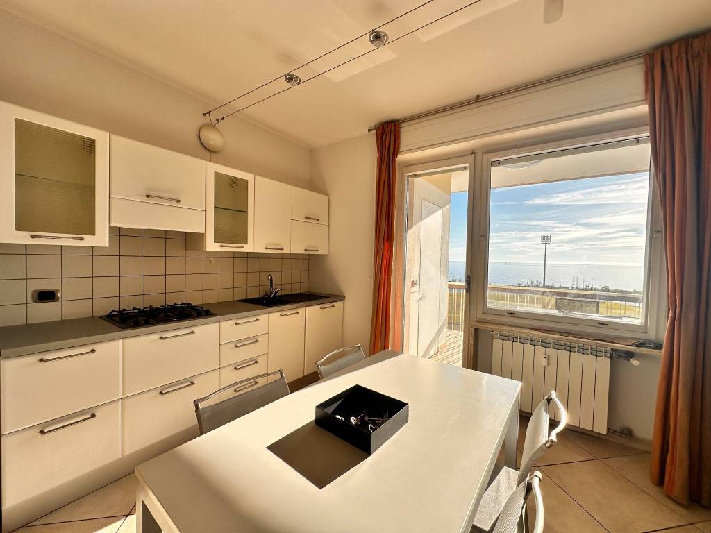 Attico / mansarda a Sanremo in Via Privata al Sole, 4 - Foto 4