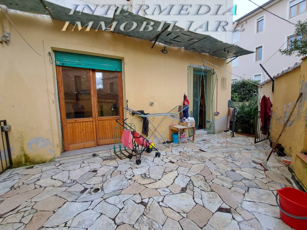 Appartamento a San giovanni valdarno in Via Vittorio Veneto - Foto 2
