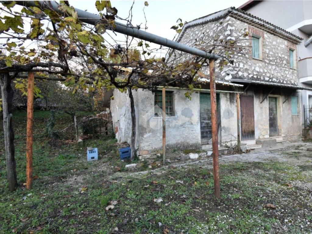 Rustico / casale a Sezze in Via Fontana del sordo, 16 - Foto 2