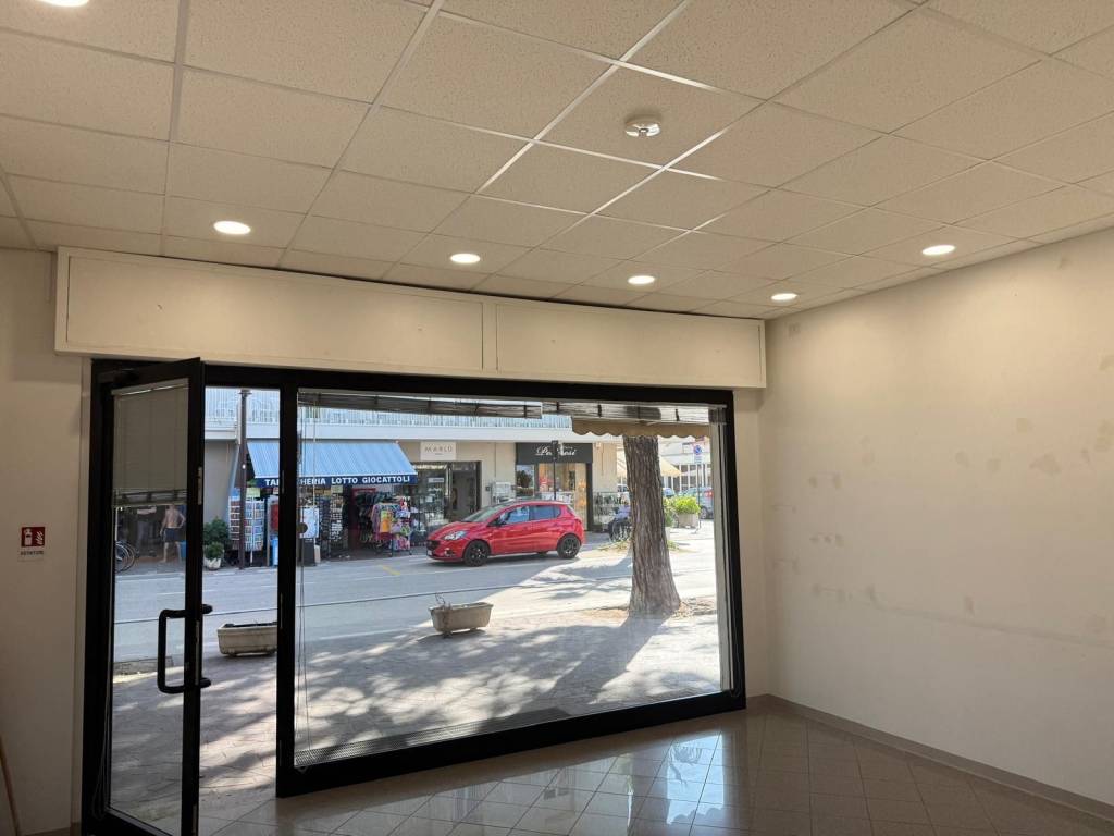 Immobile a Rimini in Viale porto palos - Foto 2