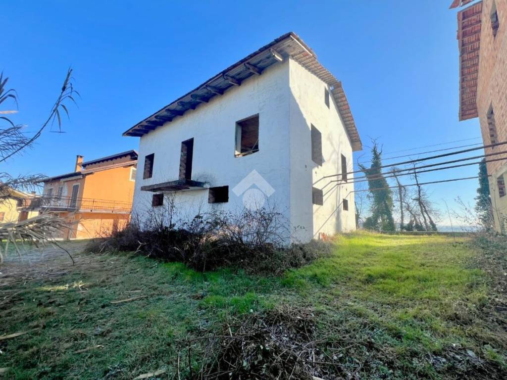 Villa a Montiglio monferrato in Regione Bricco di Scandeluzza, 6 - Foto 2
