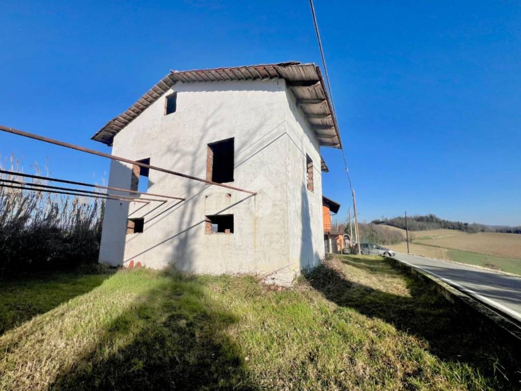 Villa a Montiglio monferrato in Regione Bricco di Scandeluzza, 6 - Foto 4