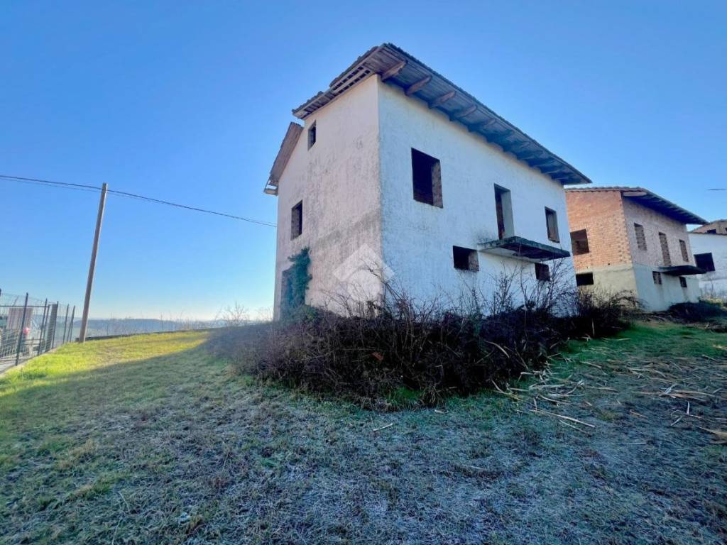 Villa a Montiglio monferrato in Regione Bricco di Scandeluzza, 6 - Foto 5