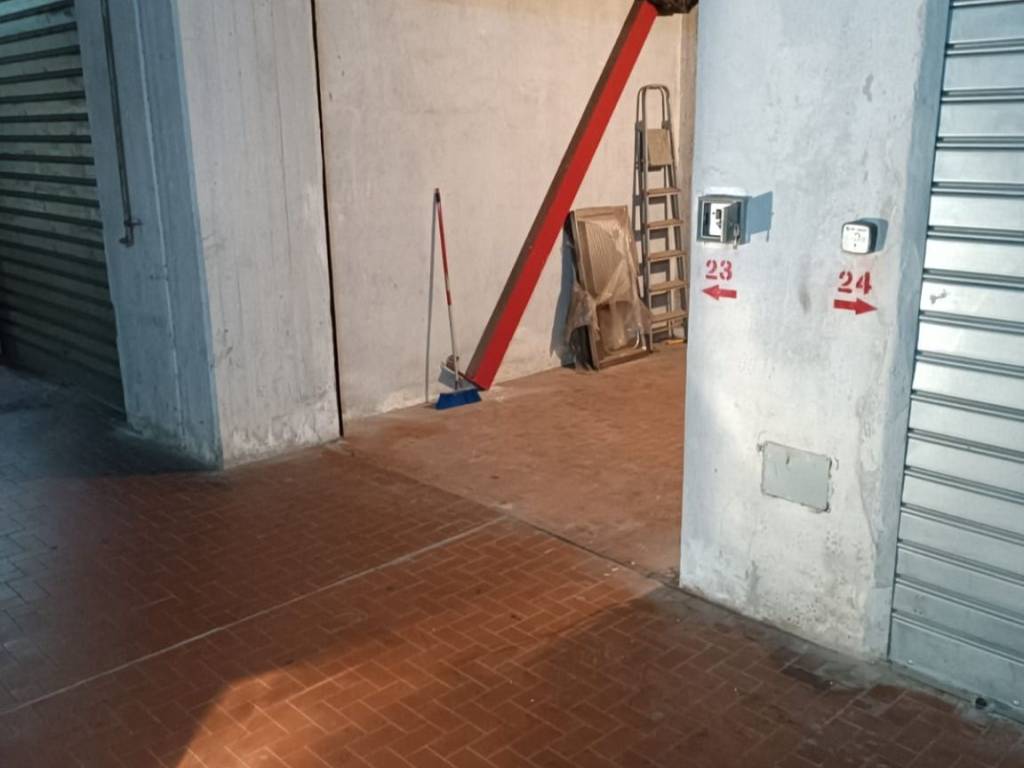 Box / garage a Genova in Via Emilio Salgari - Foto 3