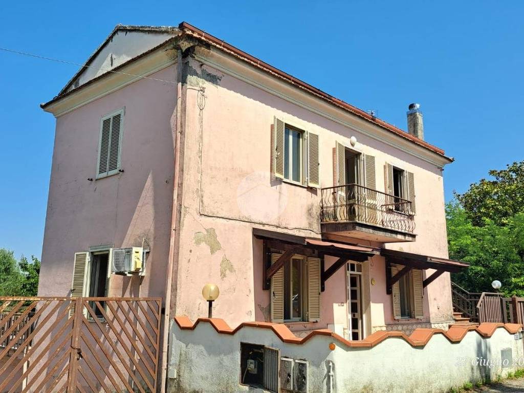 Casa indipendente a Frosinone in Via Ceccano, 102 - Foto 3