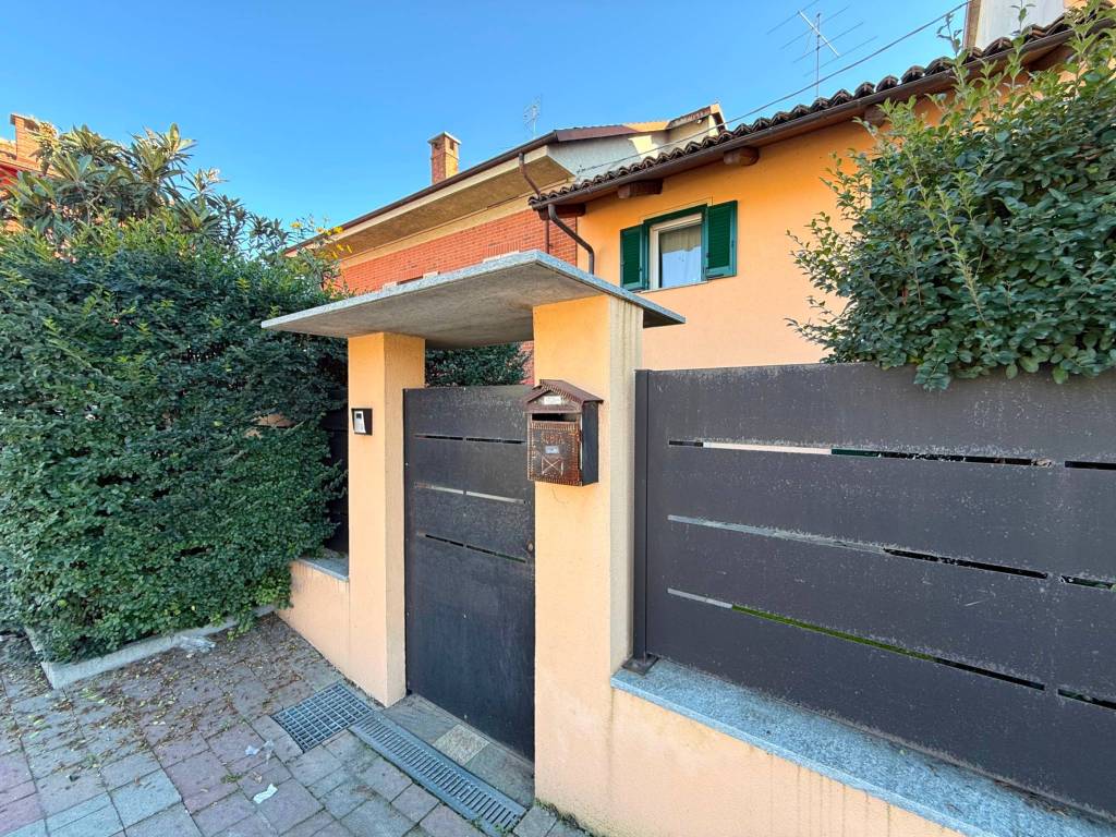 Casa indipendente a Cherasco in Via Bra - Foto 2