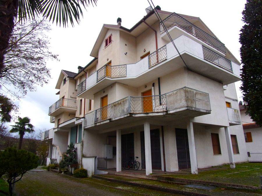 Immobile a Fermignano in Via dell'Industria - Foto 2