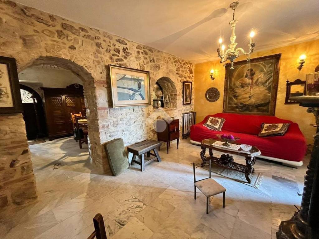 Casa indipendente a Veroli in Via Pacifica, 19 - Foto 2