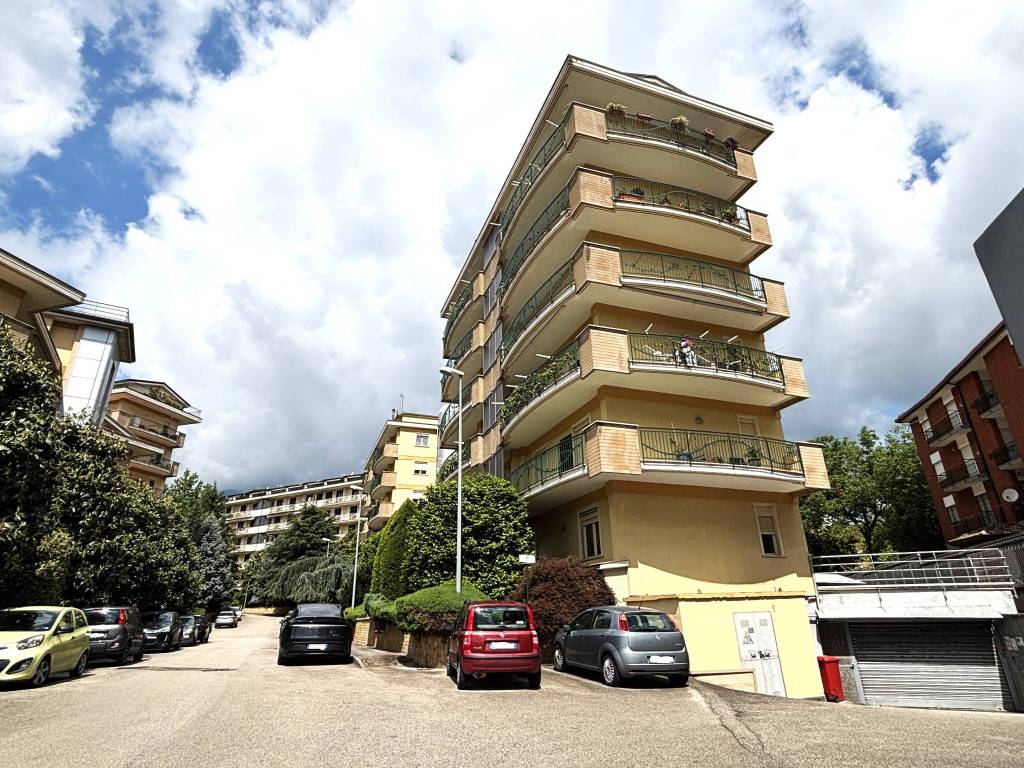 Appartamento a Avellino in Via Antonio Annarumma - Foto 2