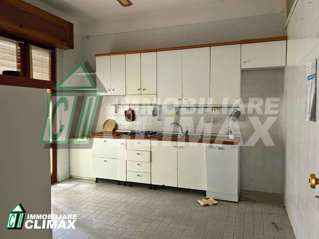 Appartamento a Caserta in Via Ludovico Ricciardelli, 25 - Foto 4