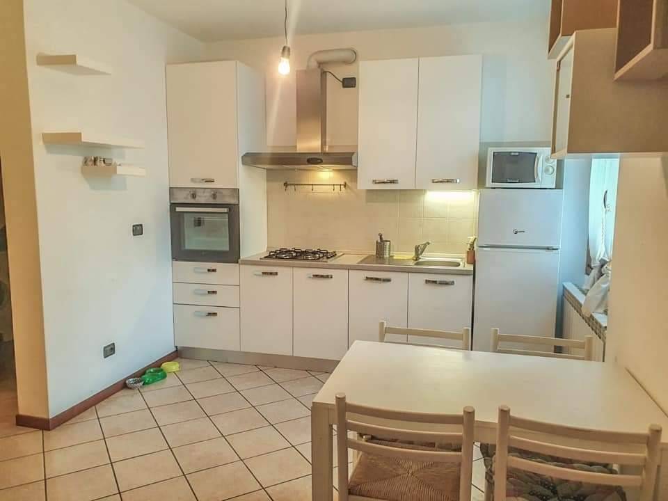 Casa indipendente a Colle brianza in Via Edmondo De Amicis, 8 - Foto 2