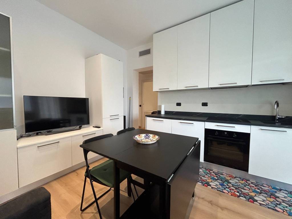 Appartamento a Como in Via Leone Leoni, 13 - Foto 2