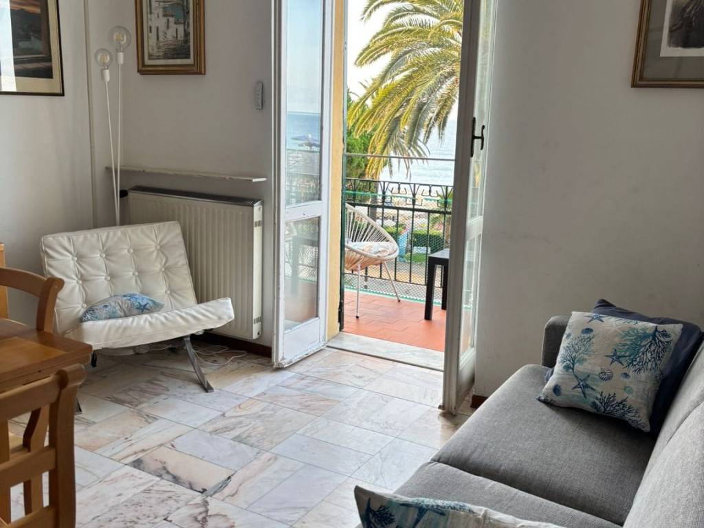 Appartamento a Finale ligure in Vico Cosmelli, 8 - Foto 4