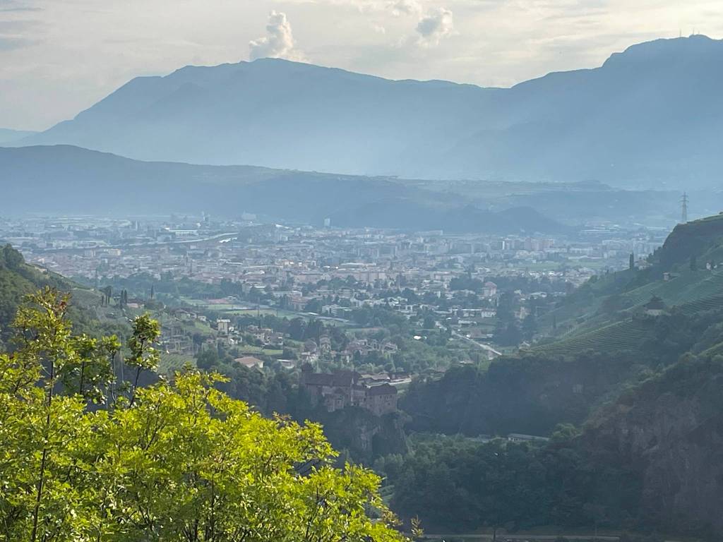 Villa a Bolzano in Strada Statale di Val Sarentino e Passo Vizze - Foto 4