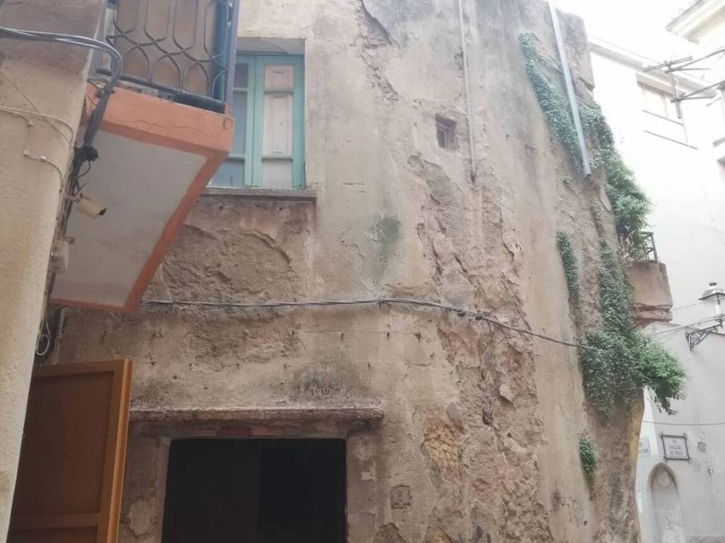 Palazzo / stabile a Crotone in Via San Pietro, 2 - Foto 2