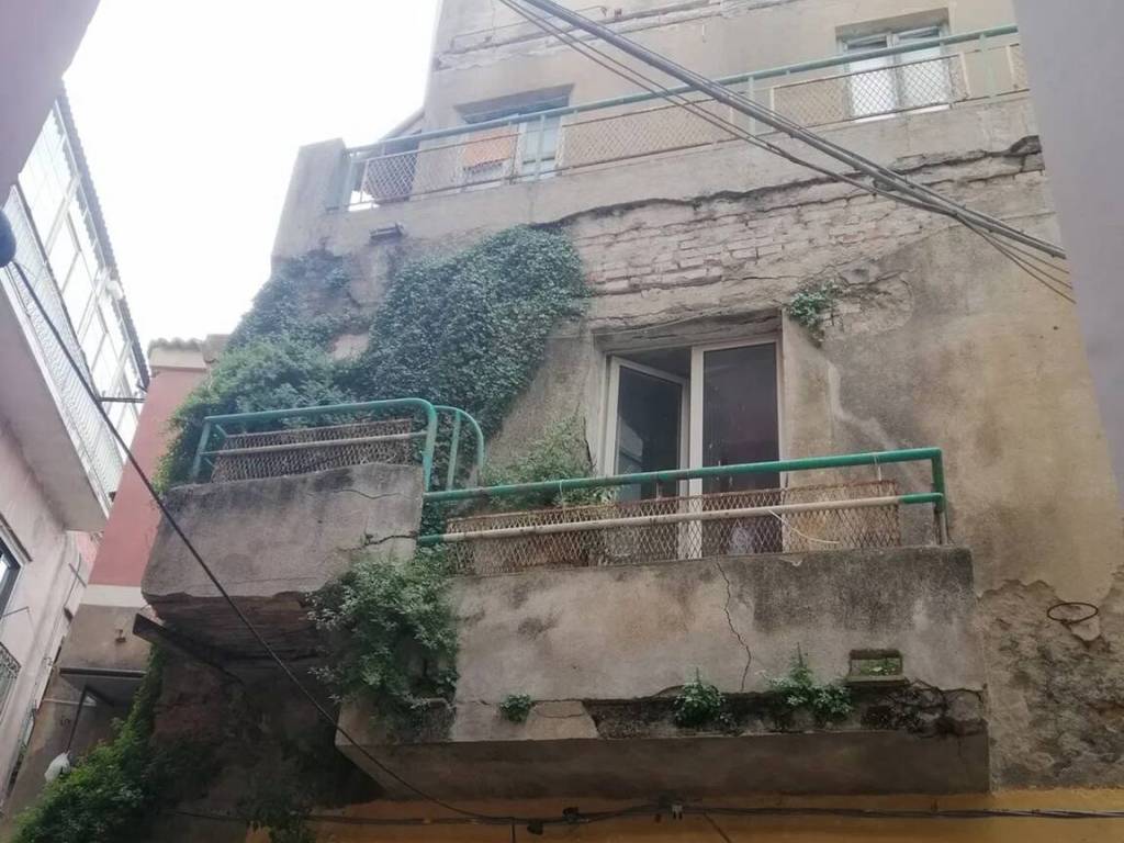Palazzo / stabile a Crotone in Via San Pietro, 2 - Foto 3